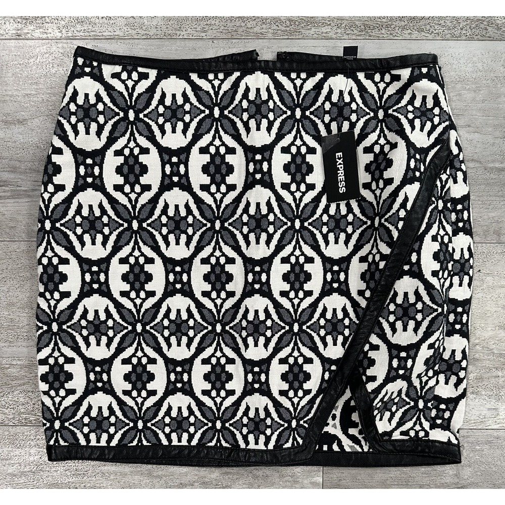 EXPRESS Faux Wrap Mini Skirt size 0 Geometric Brand New with tags